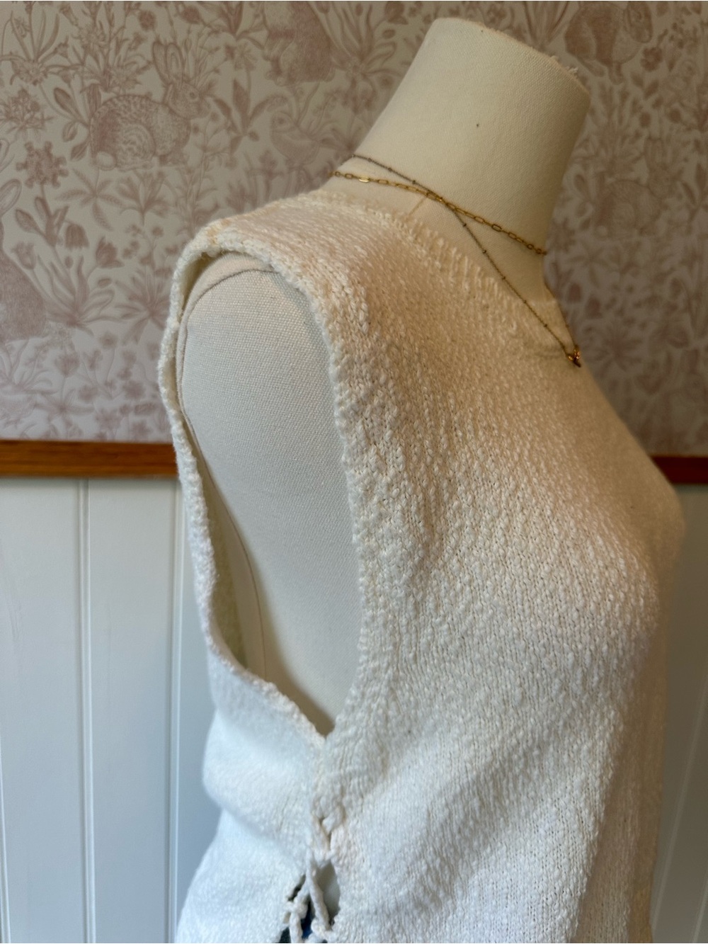Mi Ami Cream Side-Tie Knit Sweater Vest – Size Medium - Picture 4 of 9